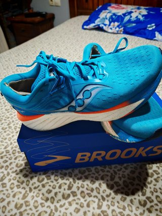 zapatillas alta gama Brooks y Saucony talla 46