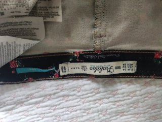 Falda ZARA floral negra
