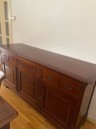 Comedor madera maciza clásico
