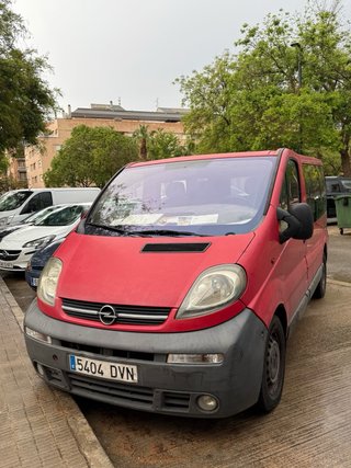 Opel Vivaro 2.5 con 6 plazas llegando hasta 9