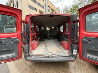 Opel Vivaro 2.5 con 6 plazas llegando hasta 9