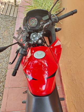 Honda CBF125M Roja y Negra