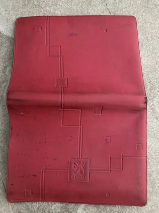 Carpeta Peugeot Original Roja
