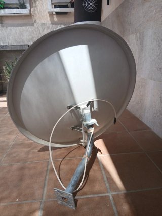 Antena Parabólica 80cm + Soporte