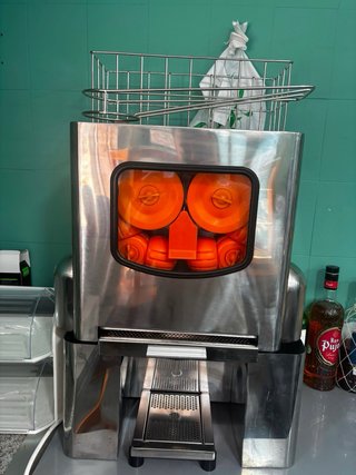 Exprimidor de naranjas profesional