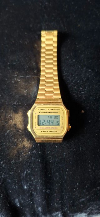 Reloj Casio Dorado Digital Alarm Chrono