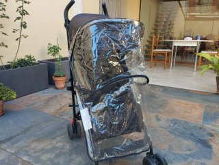 Silla de paseo Maclaren con protector de lluvia