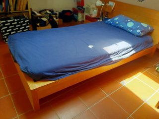 Letto singolo Malm Ikea 106x206 più comodino 50 cm