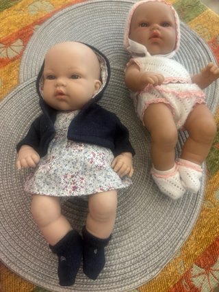 2 Muñecos Bebé Arias 30cm + Lote Ropa