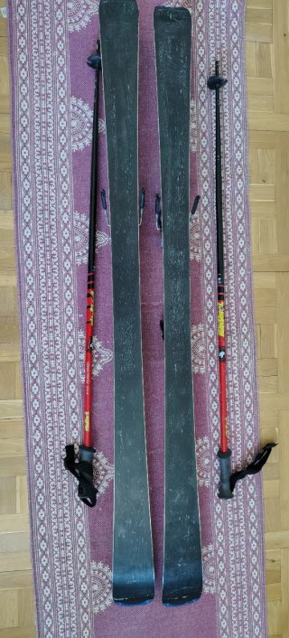 Esquís Atomic 159cm con Bastones 120cm