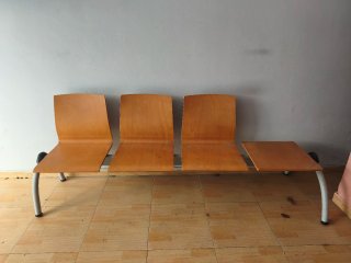 Sillón de recepción madera y metal