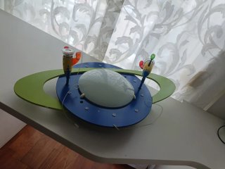 Plafón infantil espacial