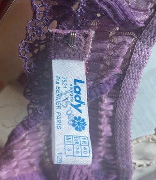 Reggicalze viola pizzo
