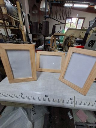 Tris cornici legno pino