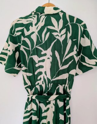 Vestido H&M verde estampado hojas talla S