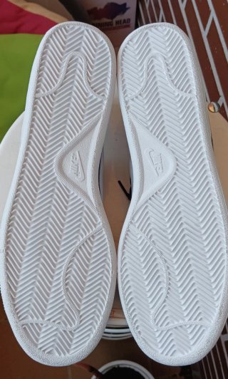 Nike Court Royale Negro y Blanco.