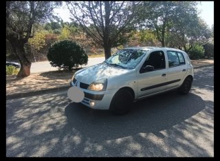 Clio  1.2 16v 2002