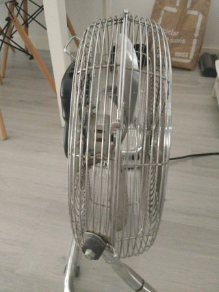 Ventilador KOENIC Plata y Blanco