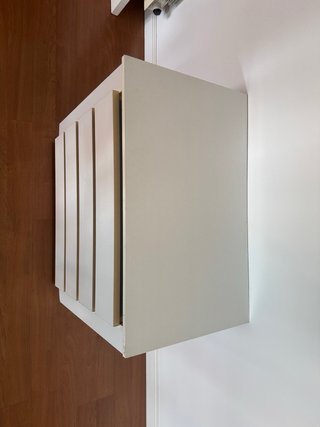 Cajonera de madera blanca