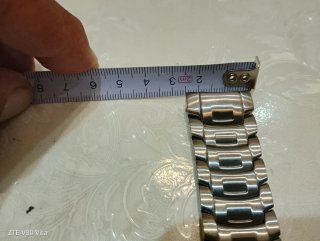 Cinturino in acciaio nuovo