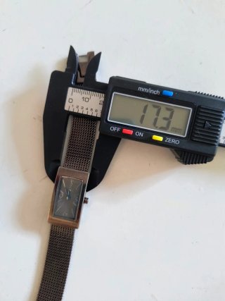 Confezione da 3 orologi da donna LOTUS e 2 DKNY