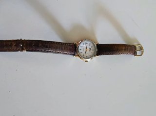 Confezione da 3 orologi da donna LOTUS e 2 DKNY