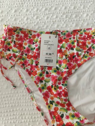 Bikini Red Point Estampado Floral