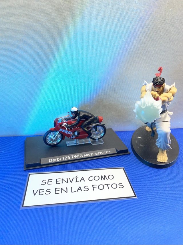 LOVELY HOT WHEEL MOTO DERBI 125 TWIN NIETO 1:43