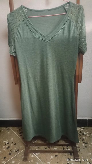 Vestido verde talla S con encaje