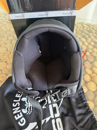 Casco Gensler Bores Nuevo
