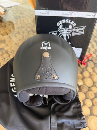 Casco Gensler Bores Nuevo