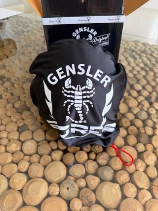 Casco Gensler Bores Nuevo