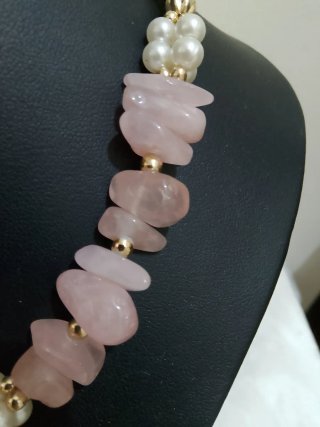 Collana Quarzo Rosa e Perline Dorate e madreperla!