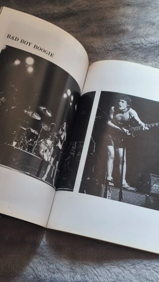 AC/DC HM Photo Book 1983 Firmado