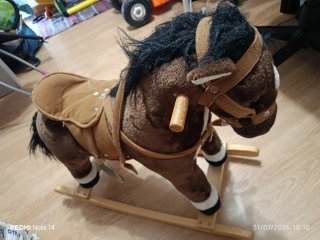 Caballo balancín marrón