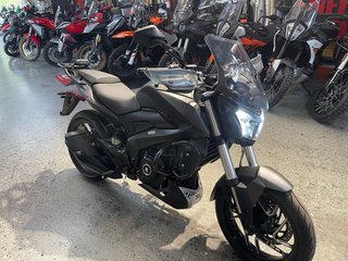 Bajaj Dominator 400 Naked Nueva