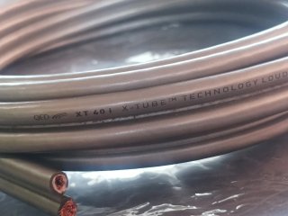 Cabo QED XT 40 i X-Tube (3 metros)