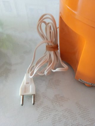 Picadora Moulinex antigua naranja