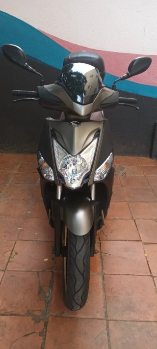 Kymco Scooter Negro/Gris