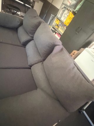 Sofá chaise longue gris oscuro
