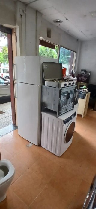 Frigorífico combi blanco y acero