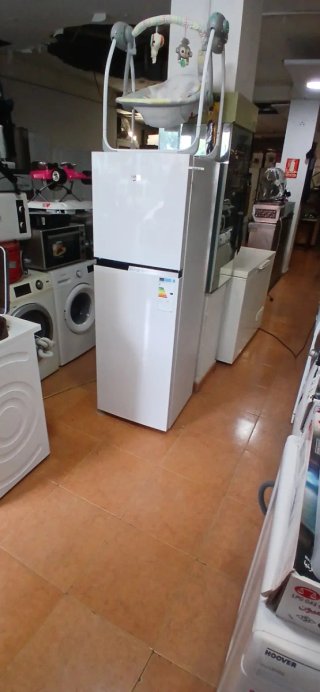 Frigorífico combi blanco y acero