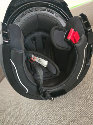 Casco de moto negro