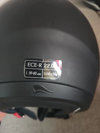Casco de moto negro