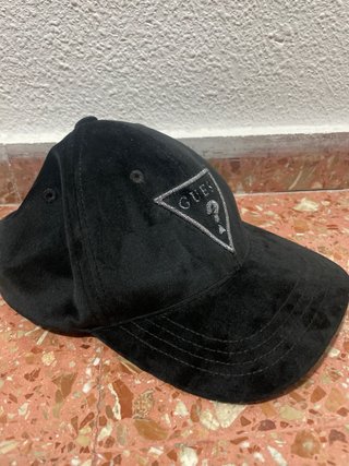 Gorra Guess Negra Terciopelo