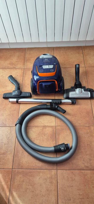 Aspiradora Electrolux Ultrasilence Azul