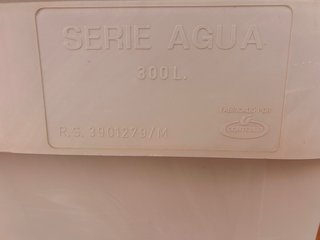 Depósito agua gris 300L
