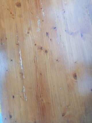 Tavoli in legno massello con piedi in ferro
