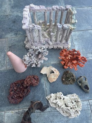 Lote Decoración Acuario: Ruinas, Corales y Rocas