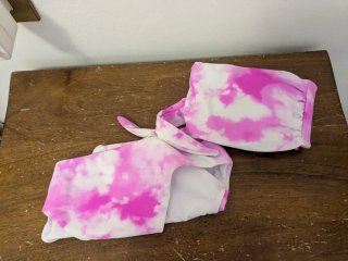 Costume da bagno tie-dye rosa e bianco